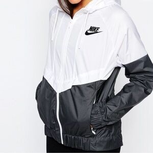 Nike Women's Color-blocked Windbreaker
